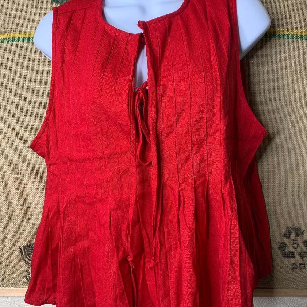 Red Pleated Bow Front Sleeveless Top
